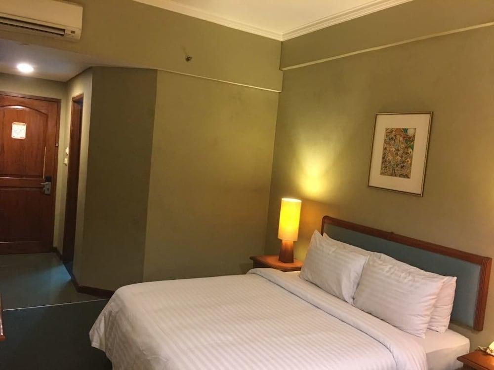 Paragon Wahid Hasyim Jakarta Exteriör bild